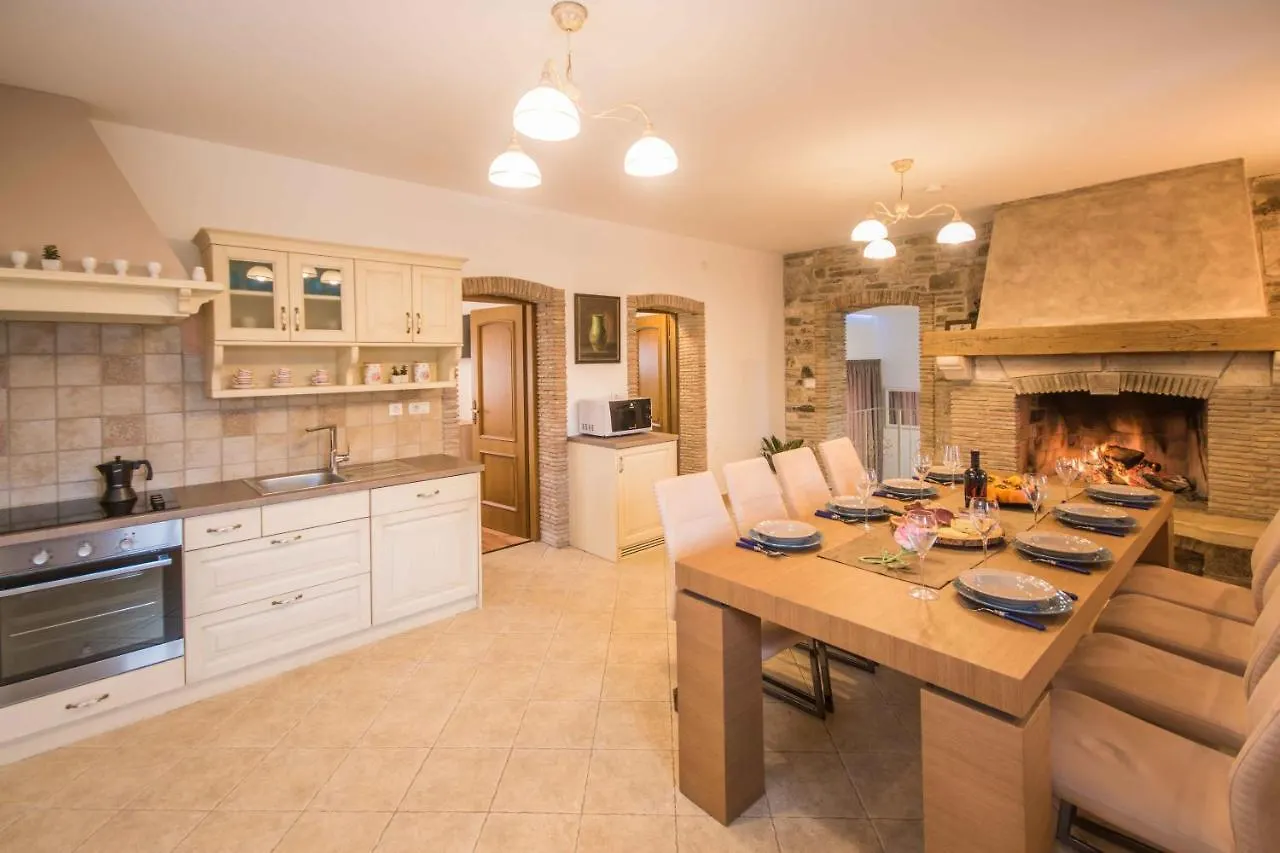 Gorgeous Pool Villa With A Fenced Garden Žminj 0*,