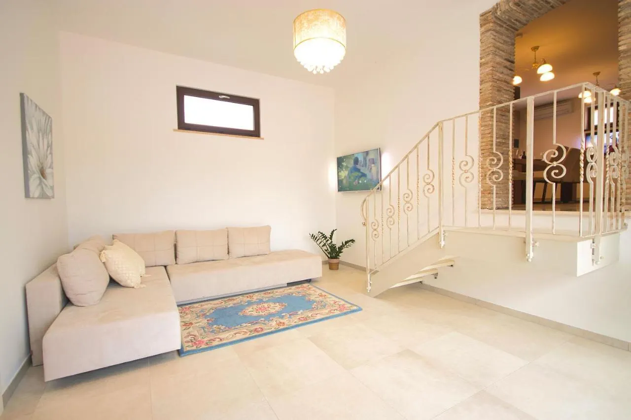 Gorgeous Pool Villa With A Fenced Garden Žminj Κροατία